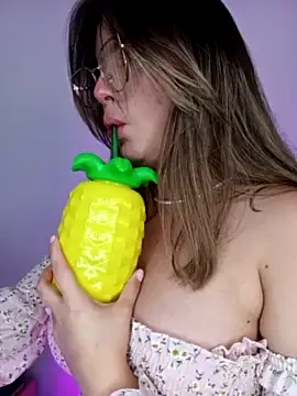 Dharapretty nude strip on cam for live sex video chat