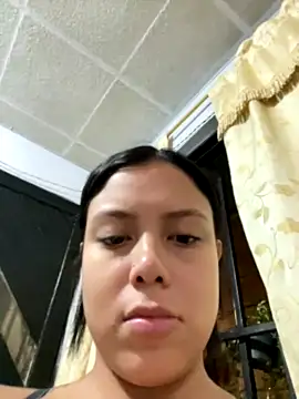 Evie- nude strip on cam for live sex video chat