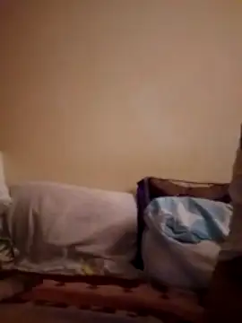 Hunda123 nude strip on cam for live sex video chat