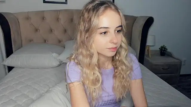 IngridHoll nude strip on cam for live sex video chat