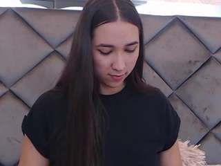 MaddyNavarro nude in Live Sex Cam Girls Room