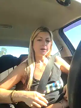 NikkiBlisss nude strip on cam for live sex video chat