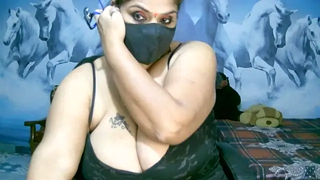 param-kaur nude strip on cam for live sex video chat