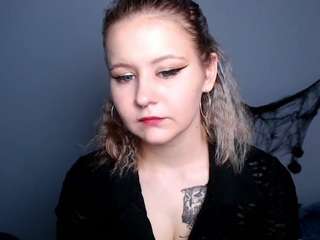 ViviRoxy nude in Live Sex Cam Girls Room