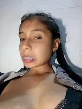 bonnie-williams nude strip on cam for live sex video chat