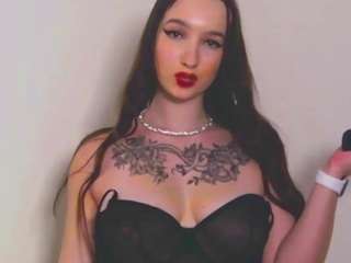 Crystal-Gray nude in Live Sex Cam Girls Room