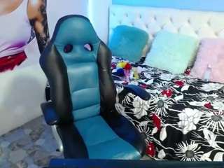 estrella-petite nude in Live Sex Cam Girls Room