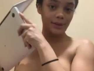 infiniti-white nude in Live Sex Cam Girls Room