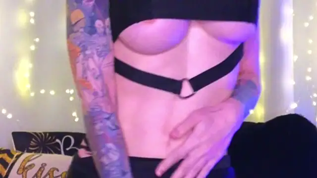 Ivey_and_James nude strip on cam for live sex video chat
