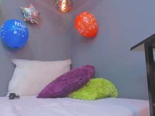Kaisha-blur nude in Live Sex Cam Girls Room