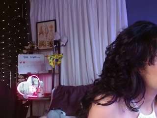 laralittle nude in Live Sex Cam Girls Room