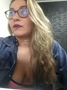 Lilith_Schurman nude strip on cam for live sex video chat