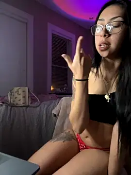 lysssquirtz nude strip on cam for live sex video chat