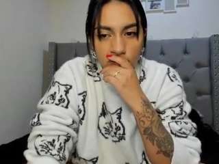 samantthajade nude in Live Sex Cam Girls Room