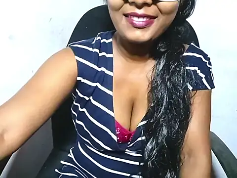 SLteena nude strip on cam for live sex video chat