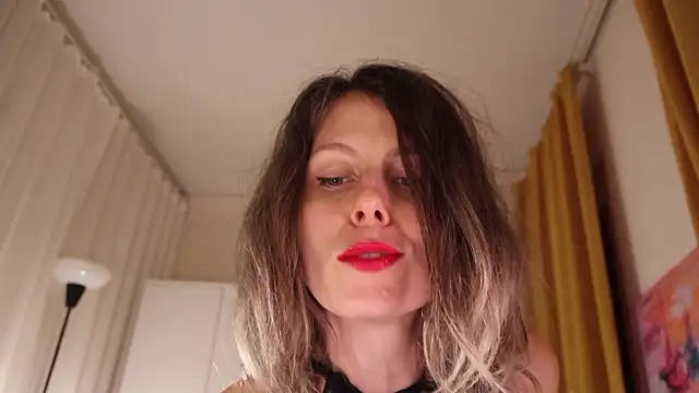 AnnittaStar nude strip on cam for live sex video chat