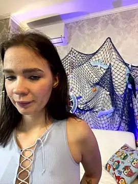 BounceAss nude strip on cam for live sex video chat