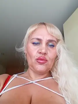 Isabela_Rosi nude strip on cam for live sex video chat