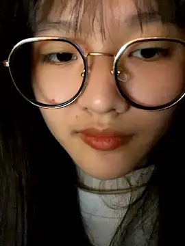 Krixxi22 nude strip on cam for live sex video chat