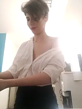 KylieLipa nude strip on cam for live sex video chat