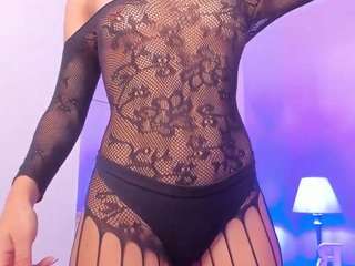 Maite-Bennett nude in Live Sex Cam Girls Room