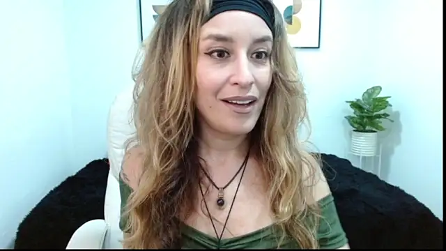 Paula_Paz nude strip on cam for live sex video chat