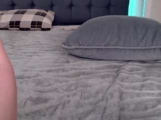 PrettyMillie nude in Live Sex Cam Girls Room