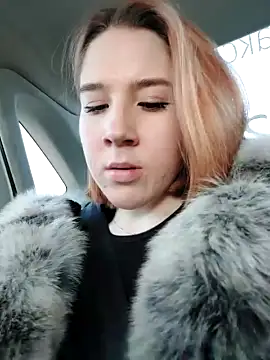 RiskyEmilianna nude strip on cam for live sex video chat