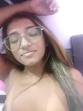 SraFlorzinha nude strip on cam for live sex video chat