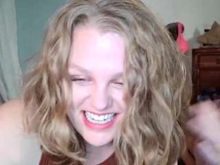 starwaterwitch nude in Live Sex Cam Girls Room