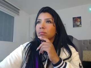 Tati-Fenix nude in Live Sex Cam Girls Room