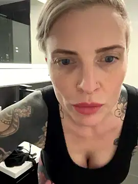 tezzatattoo nude strip on cam for live sex video chat