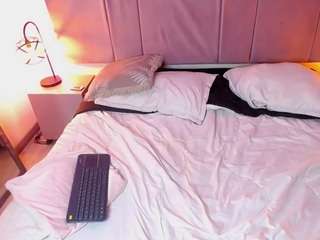 Valkiria-exotic nude in Live Sex Cam Girls Room