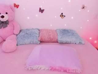 zaratorres nude in Live Sex Cam Girls Room