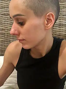 _Ariana- nude strip on cam for live sex video chat