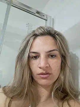 Bella_Italia nude strip on cam for live sex video chat