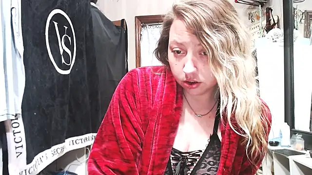 cheychey157 nude strip on cam for live sex video chat