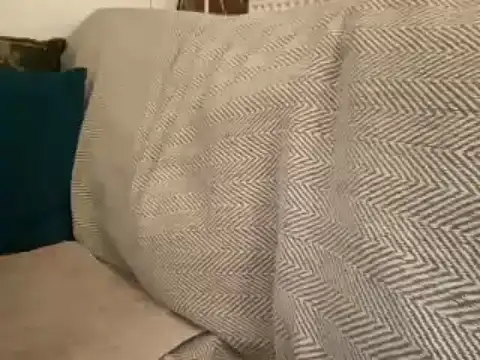 CurvEllie nude strip on cam for live sex video chat