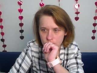 EdaChilli nude in Live Sex Cam Girls Room