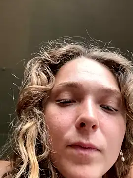 feelmefuck nude strip on cam for live sex video chat