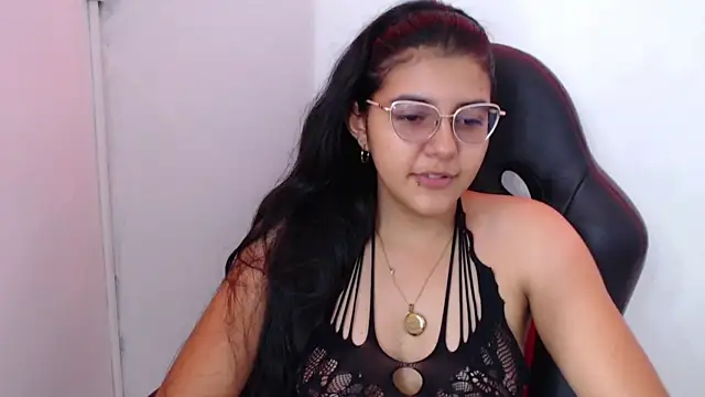 LayCutte_ nude strip on cam for live sex video chat