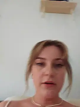 MaribelRiver nude strip on cam for live sex video chat
