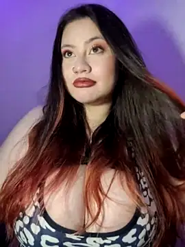 Scarlet_garnet nude strip on cam for live sex video chat