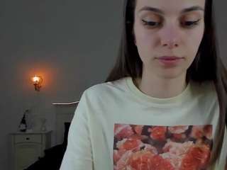 Stellaqueenn nude in Live Sex Cam Girls Room
