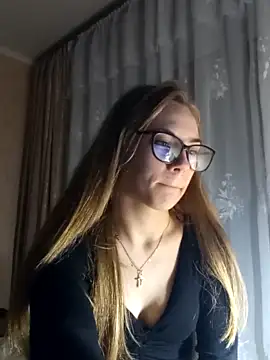 ta_emmy nude strip on cam for live sex video chat