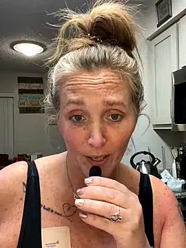 thattexasgurl nude strip on cam for live sex video chat