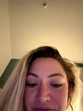 ToniVice nude strip on cam for live sex video chat