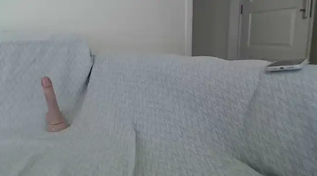 Topmodell nude strip on cam for live sex video chat