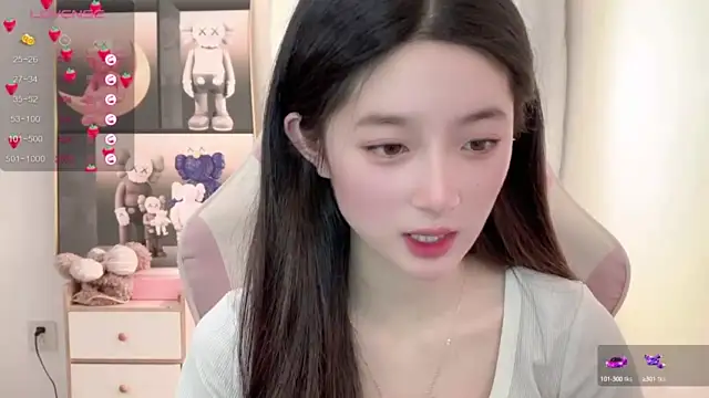 Uu-520 nude strip on cam for live sex video chat