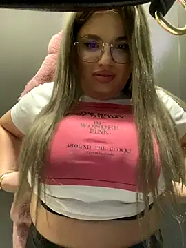 Vanessa_Muah nude strip on cam for live sex video chat
